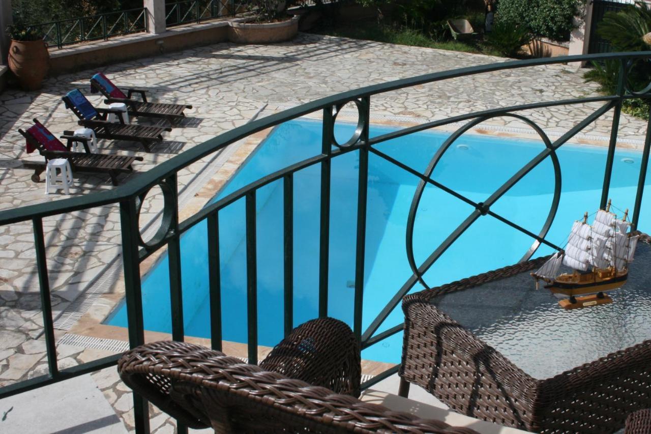 Durrell Corfu Strawberry-Pink Villa Perama  Exteriör bild